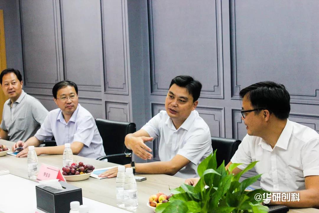 寧國市委常委、組織部部長李亞非一行領導蒞臨未來研創(chuàng)園視察園區(qū)企業(yè)