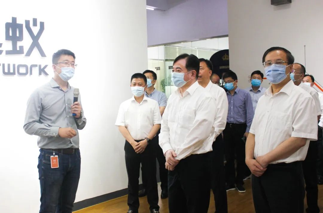【園區(qū)動態(tài)】杭州市市長劉忻一行蒞臨未來研創(chuàng)園調(diào)研迅蟻科技