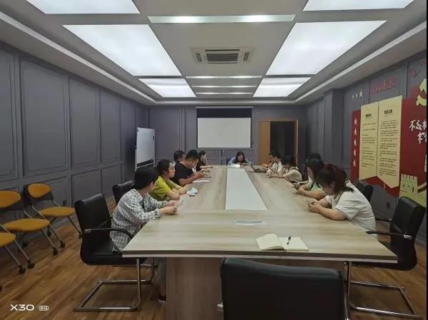 九月主題黨會(huì)：學(xué)習(xí)“習(xí)近平：總結(jié)黨的歷史經(jīng)驗(yàn) 加強(qiáng)黨的政治建設(shè)”及“習(xí)近平出席金磚國(guó)家領(lǐng)導(dǎo)人第十三次會(huì)晤并發(fā)表重要講話”內(nèi)容