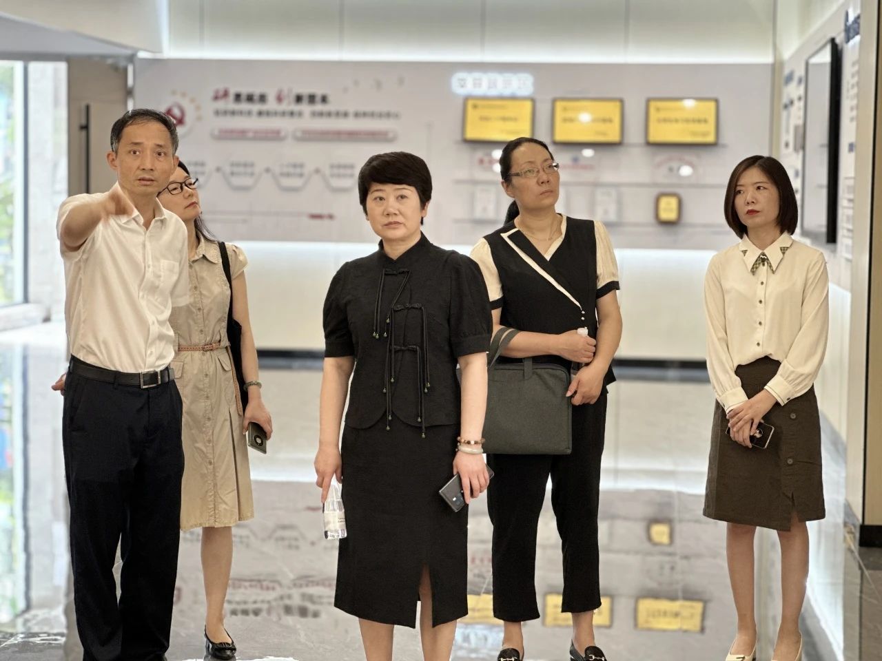 杭州市科協(xié)黨組書記、主席孫雍容一行考察調(diào)研未來研創(chuàng)園鴻雁園