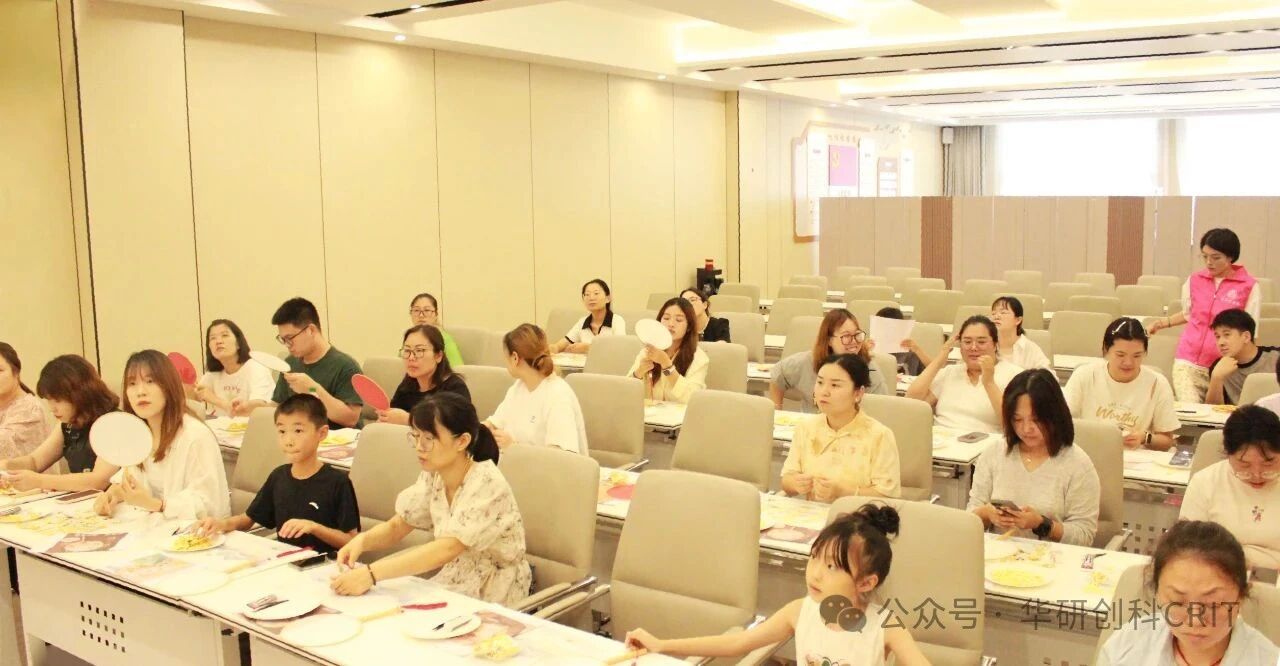 【園區(qū)活動(dòng)】十指漣漪·團(tuán)扇囍韻”中式婚禮團(tuán)扇非遺手工DIY